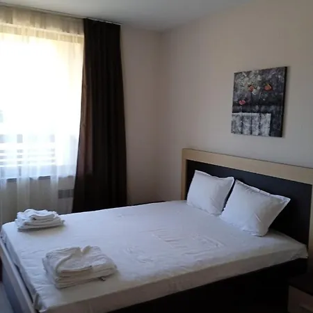 Private In Alpine *